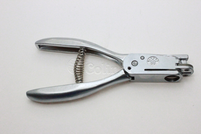 Alicate moldes c/furador SAKURA 50N