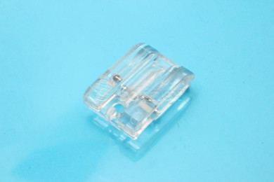 Base Calcador Fechos Invisiveis Maq. Domestica - 601 Plastica