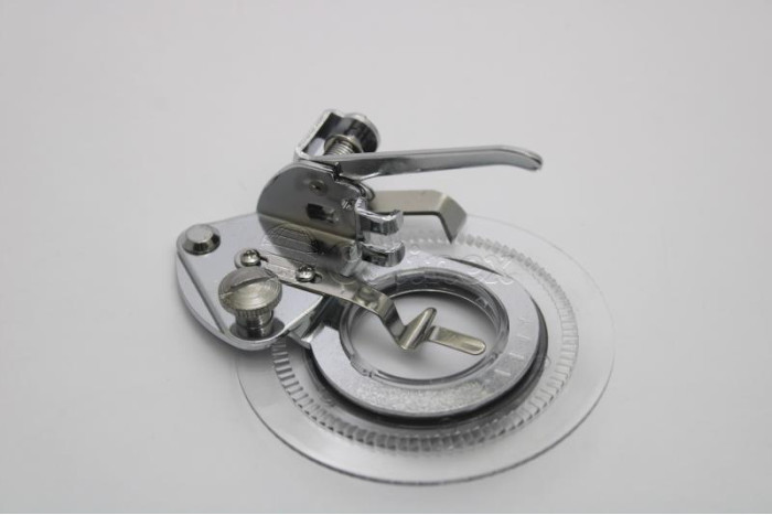 Calcador fazer flores maq. domestica