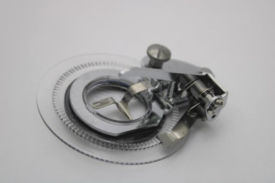 Calcador fazer flores maq. domestica